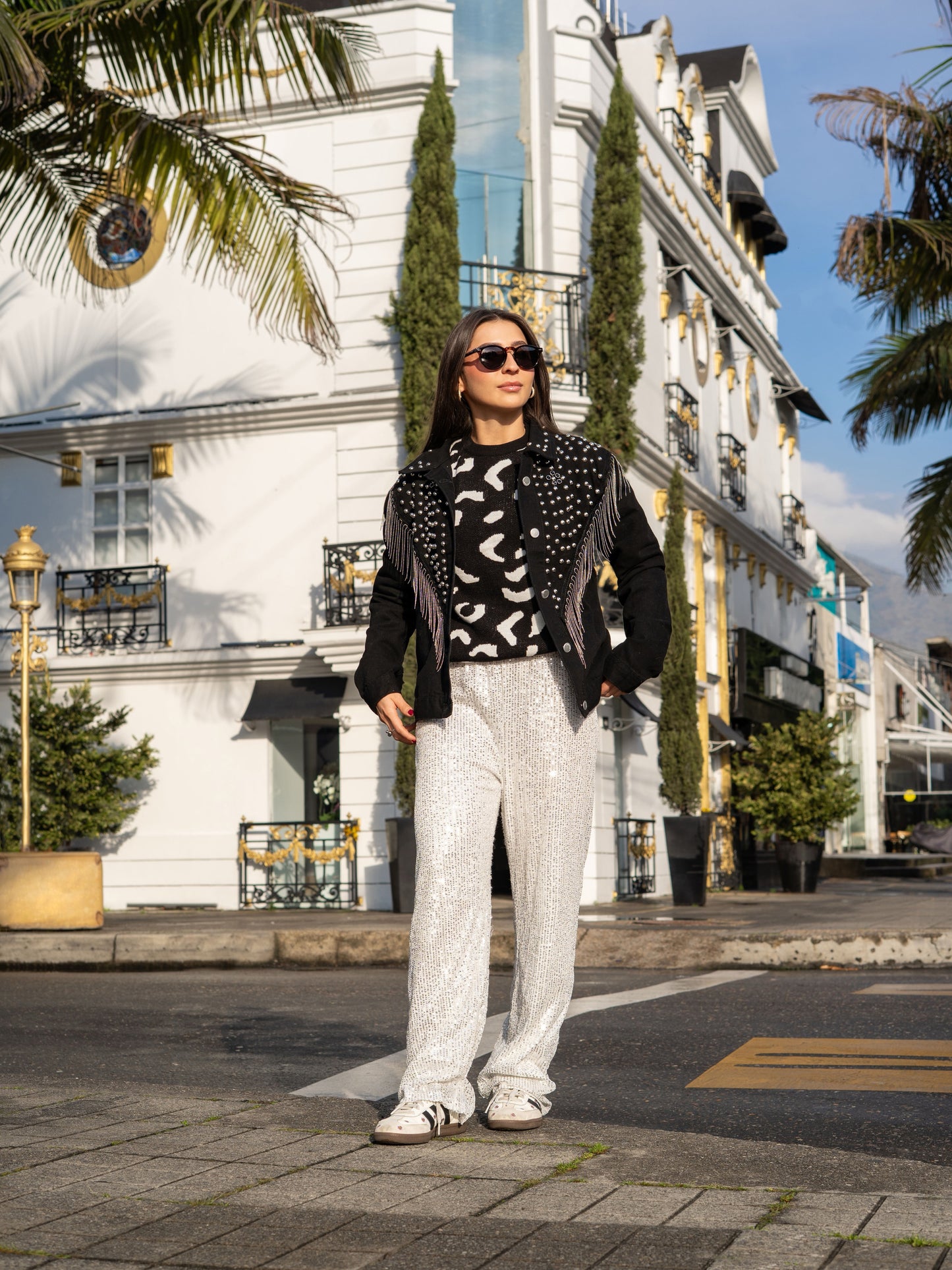 Chaqueta taches negra