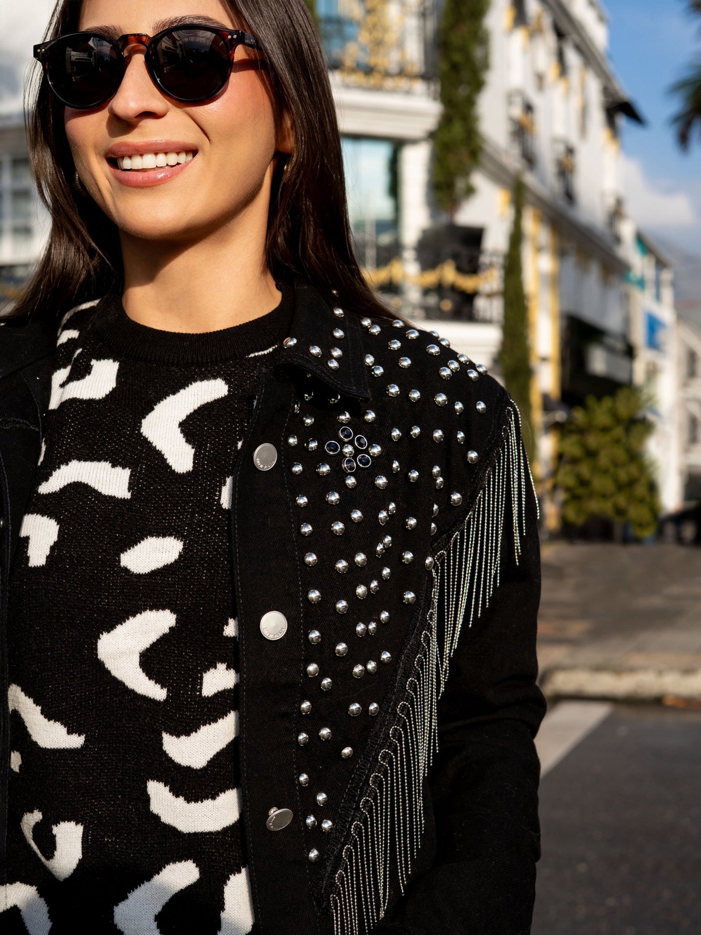 Chaqueta taches negra